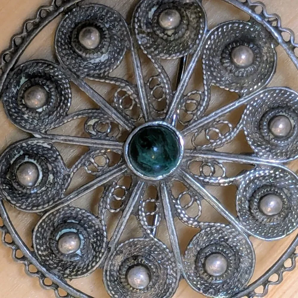 Vintage Silver Filigree Rosette Brooch | Emerald Green Cabochon & Pearl